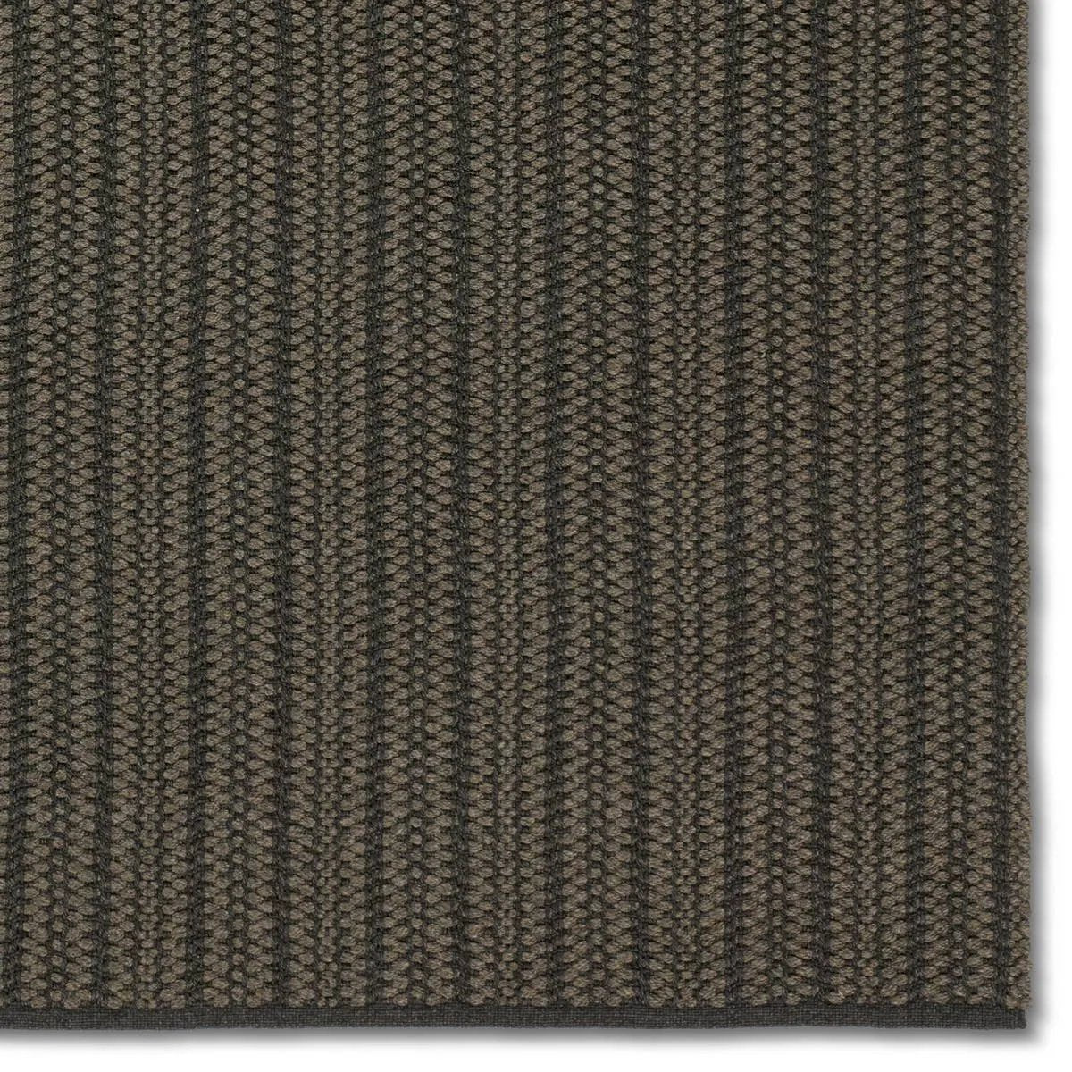 Handwoven of thick and durable performance fibers, the Talin Elmas offers a sturdy accent with evocative texture to any space. Neutral, versatile colorways combine with an undulating striped weave for a not-so-solid, but perfectly grounding, modern design. Amethyst Home provides interior design, new home construction design consulting, vintage area rugs, and lighting in the Laguna Beach metro area.